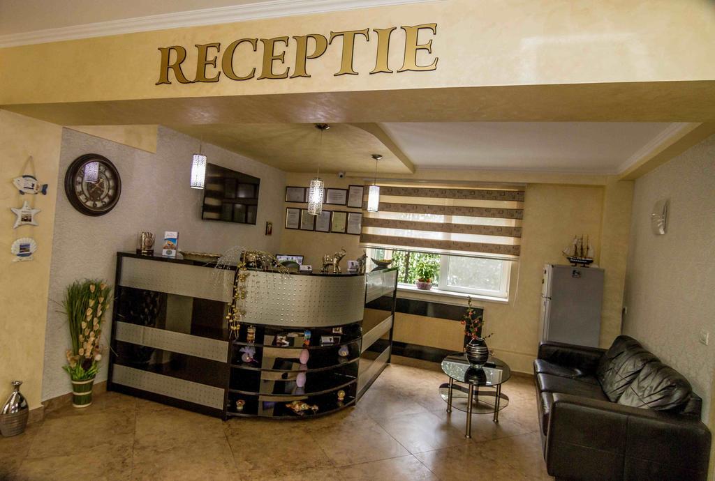 Hotel Floare De Iris à Vama Veche Extérieur photo